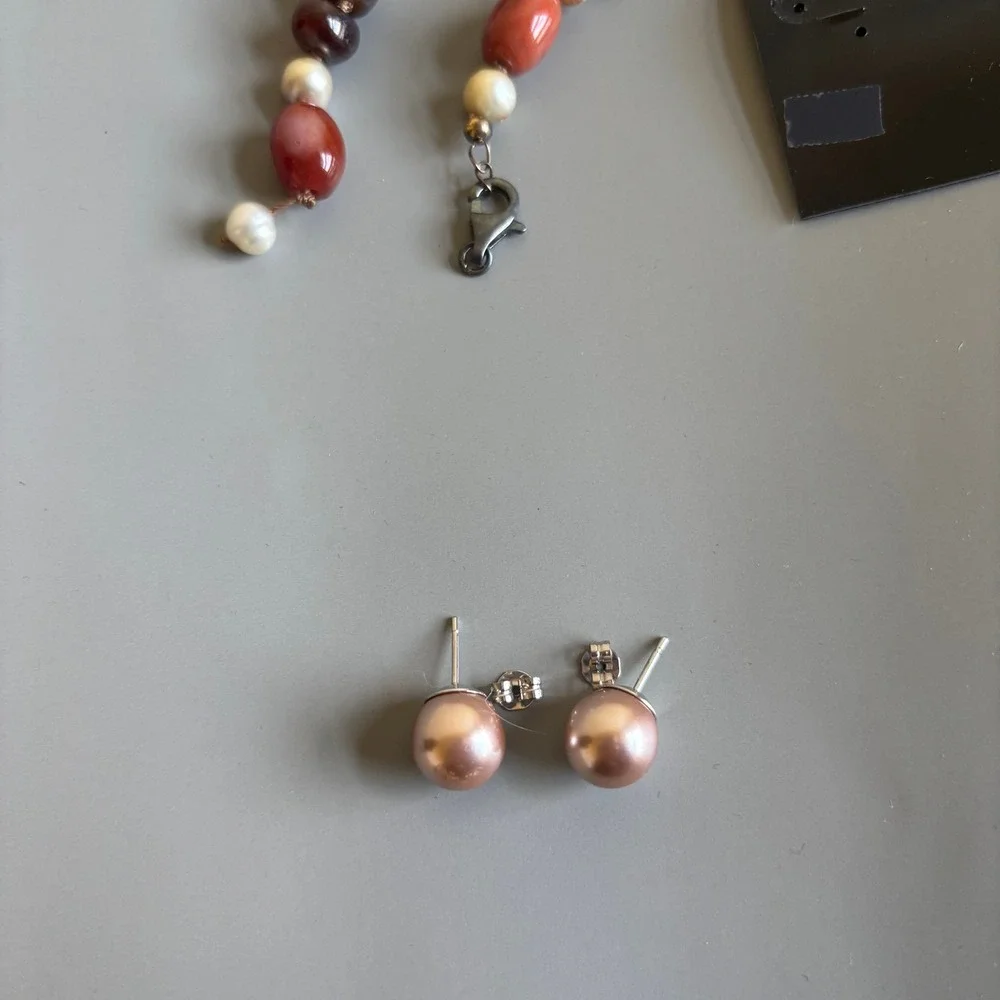 Matching Earring and Necklace Set. Handmade, imitation pearls and‎ quartz